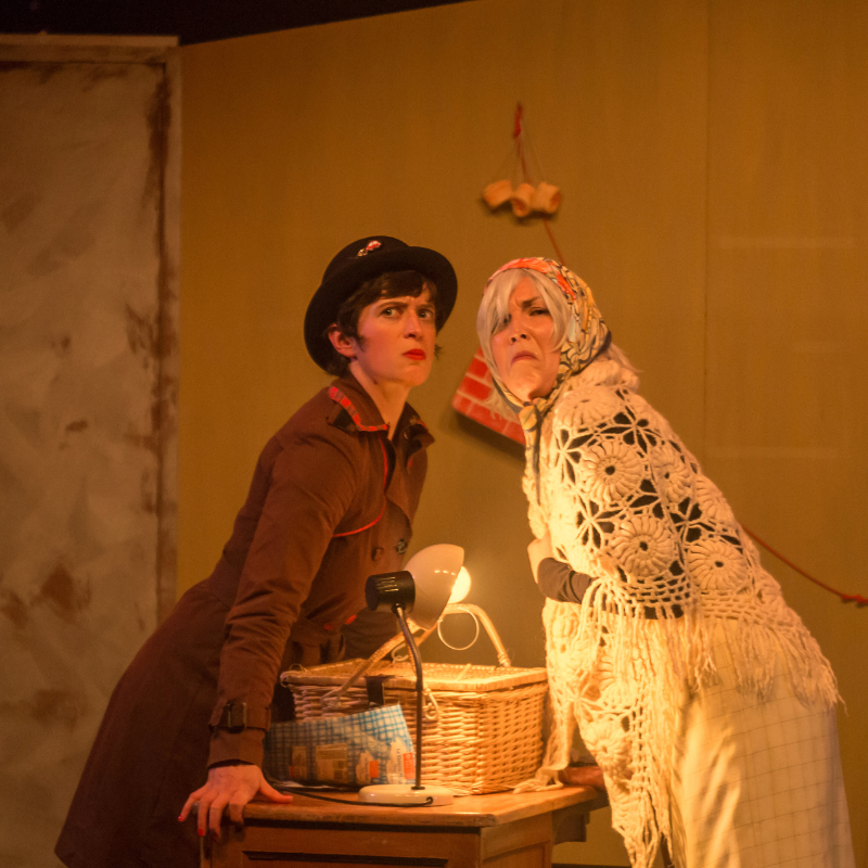 pardon ? - qui a tué le grand méchant loup?