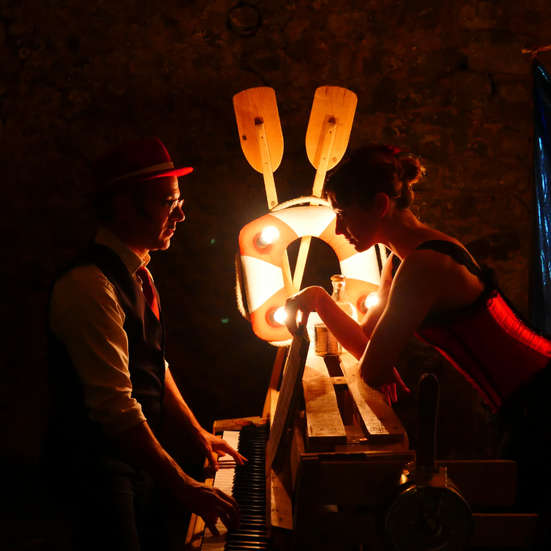 discussion - radeau cabaret comédie musicale de poche